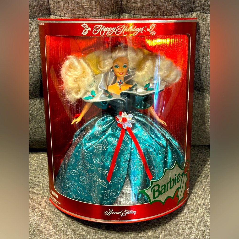 Vintage Happy Holidays Barbie 1995